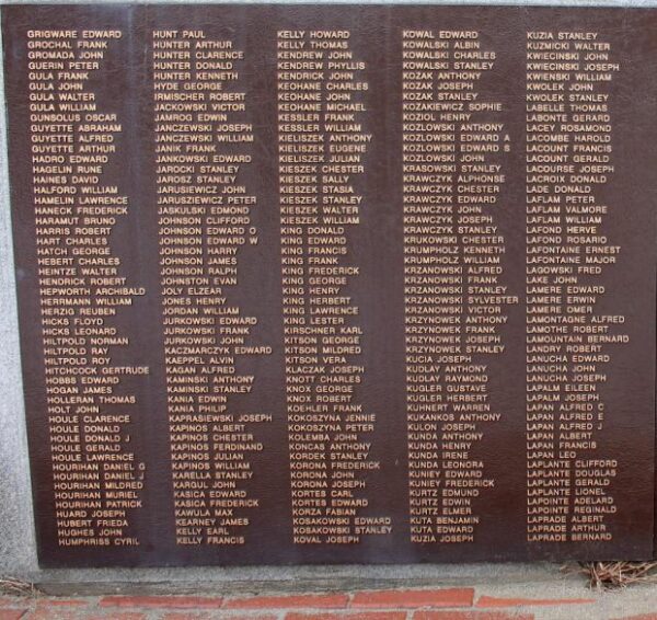 EASTHAMPTON WORLD WAR II MEMORIAL PLAQUE F