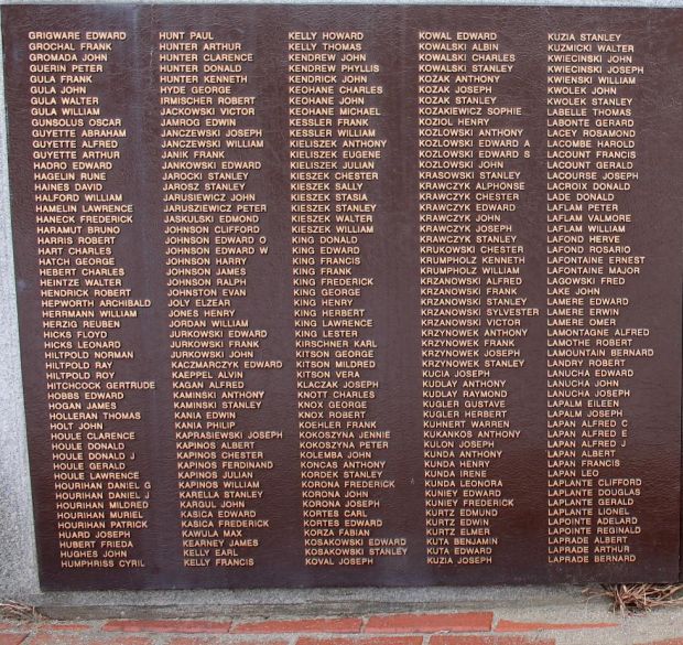 EASTHAMPTON WORLD WAR II MEMORIAL PLAQUE F