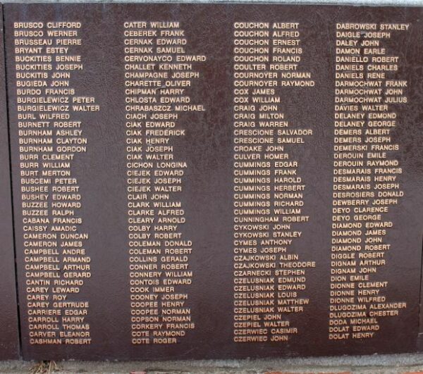 EASTHAMPTON WORLD WAR II MEMORIAL PLAQUE D