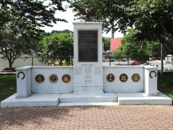 TOWN OF MAYNARD WAR VETERANS MEMORIAL