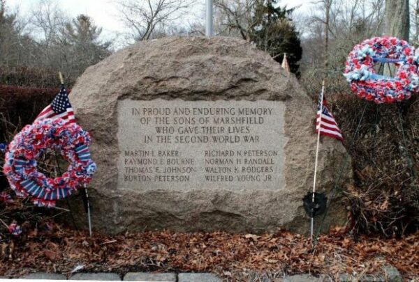 MARSHFIELD SUPREME SACRIFICE SECOND WORLD WAR MEMORIAL