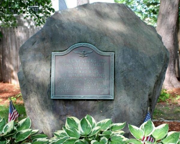 LUNENBURG WORLD WAR II SUPREME SACRIFICE MEMORIAL