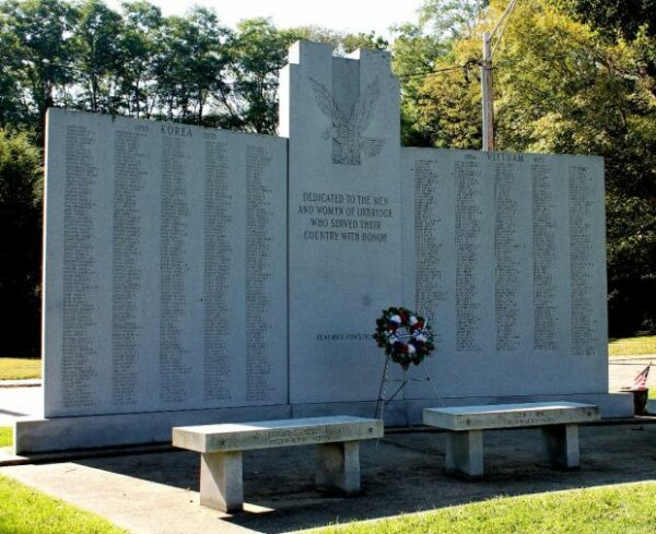 UXBRIDGE KOREAN WAR AND VIETNAM WAR MEMORIAL