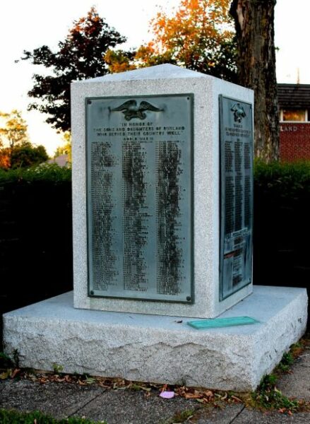 RUTLAND, MA WAR VETERANS MEMORIAL