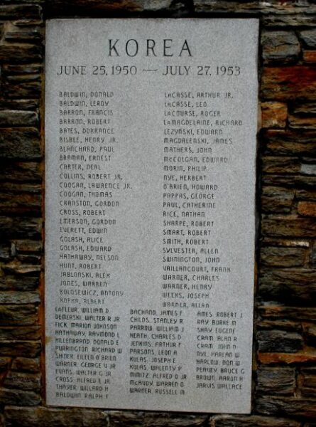 TOWN OF WILLIAMSBURG WAR VETERANS MEMORIAL STONE A