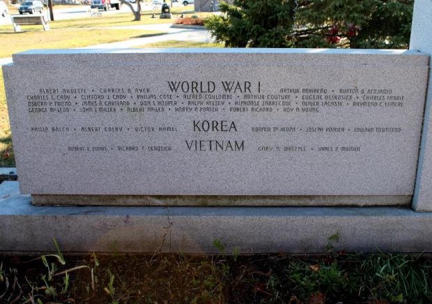 CLAREMONT SUPREME SACRIFICE WAR MEMORIAL LEFT STONE
