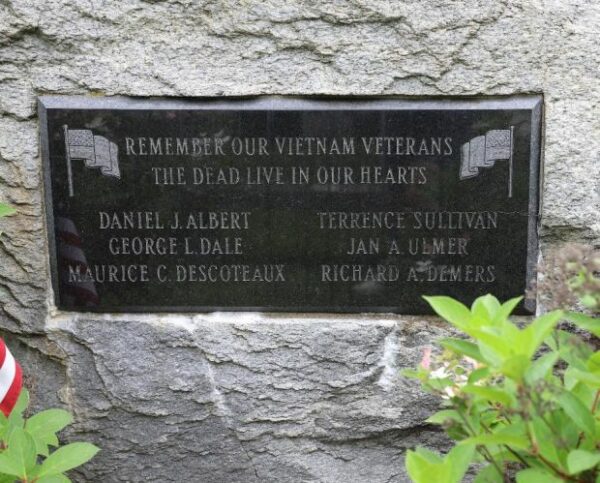 BERLIN VIETNAM VETERANS MEMORIAL PLAQUE