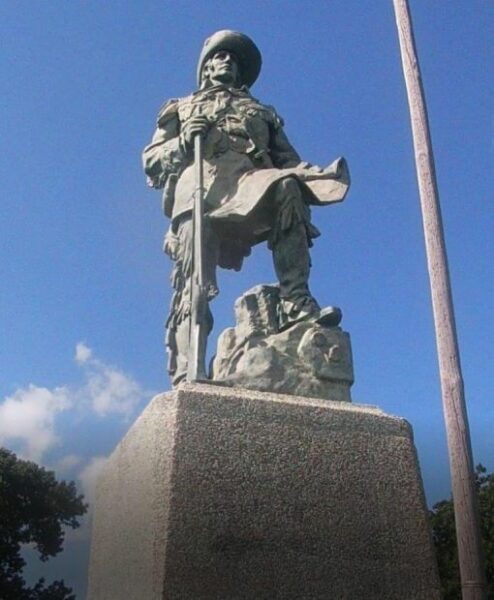 IN MEMORY OF GEORGE ROGERS CLARK REVOLUTIONARY WAR MEMORIAL