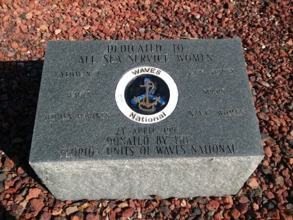 BARRANCAS NATIONAL CEMETERY SEA SERVICE WOMEN WAR MEMORIAL