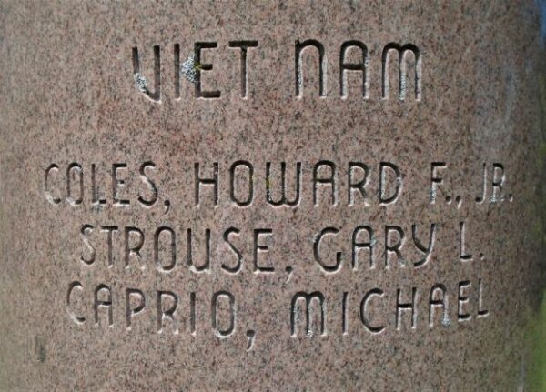 VESTAL WAR VETERANS MEMORIAL STONE D