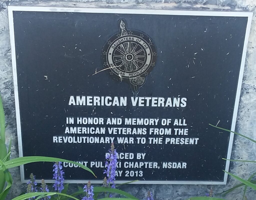COUNT PULASKI CHAPTER, NSDAR AMERICAN VETERANS MEMORIAL PLAQUE