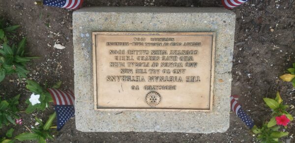 FLORAL PARK VIETNAM VETERANS MEMORIAL