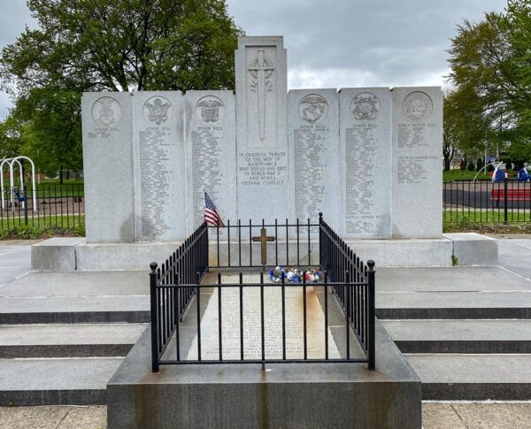 HAMTRAMCK WAR VETERANS MEMORIAL