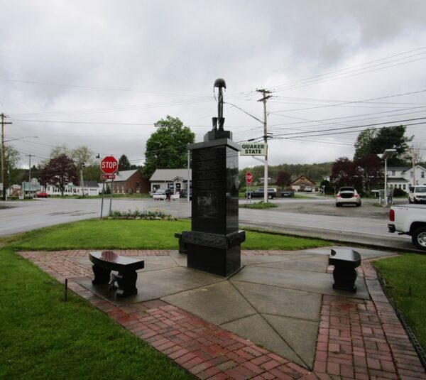 JAMESTOWN DUTY HONOR COUNTRY WAR MEMORIAL