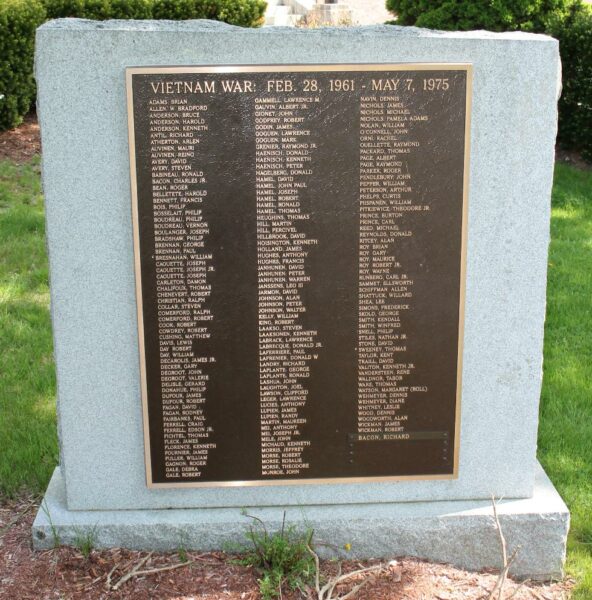 ASHBURNHAM WAR VETERANS MEMORIAL STONE C