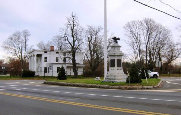 BRIDGEHAMPTON PATRIOTIC SOLDIERS AND SAILORS MEMORIAL