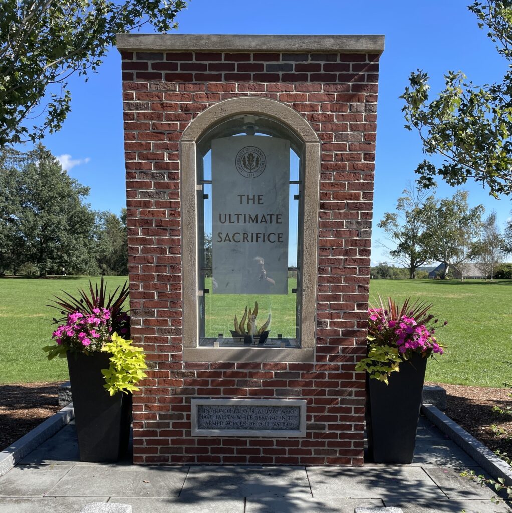 WITH GRATITUDE UNIVERSITY OF CONNECTICUT VETERANS MEMORIAL