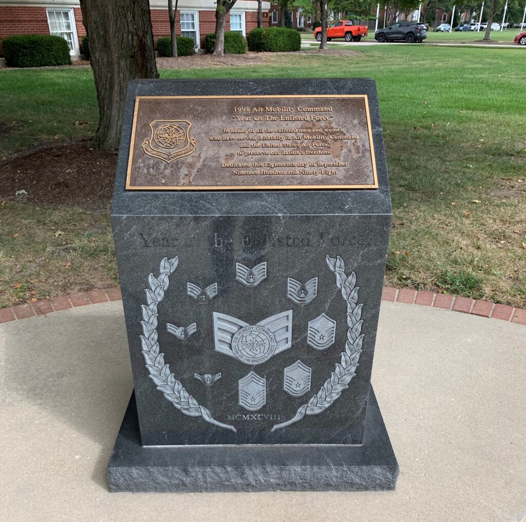 1998 AIR MOBILITY COMMAND MEMORIAL