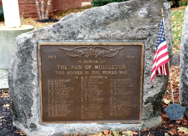 MIDDLETON THE WORLD WAR MEMORIAL