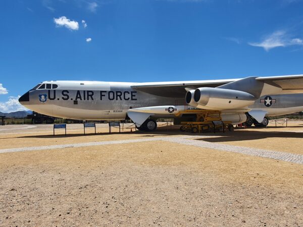 B-52B STRATOFORTRESS 52-0013 MEMORIAL