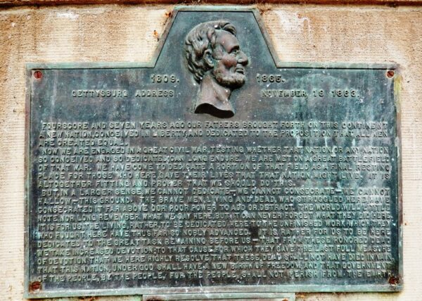 MOMENCE GETTYSBURG ADDRESS WAR MEMORIAL PLAQUE