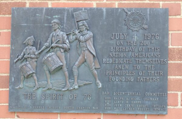 THE SPIRIT OF 76 MEMORIAL PLAQUE