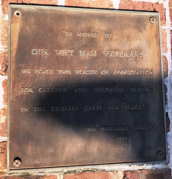 STATESBORO JACETTES VIET NAM VETERANS MEMORIAL PLAQUE