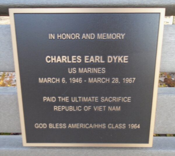 HOMETOWN HEROES HHS VETERAN CLASSMATES MEMORIAL FLAGPOLE PLAQUE C