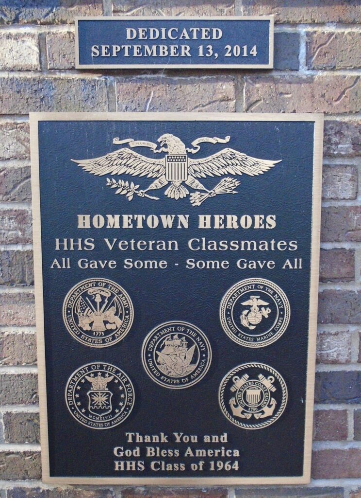 HOMETOWN HEROES HHS VETERAN CLASSMATES MEMORIAL FLAGPOLE PLAQUE A