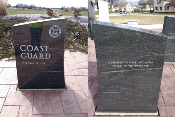 HICKSVILLE HONORING ALL VETERANS MEMORIAL STONE E FRONT & BACK