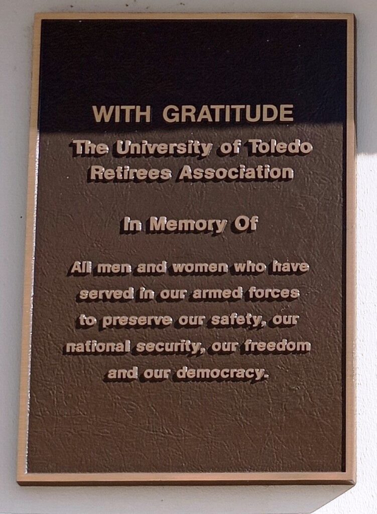 WITH GRATITUDE WAR MEMORIAL PLAQUE