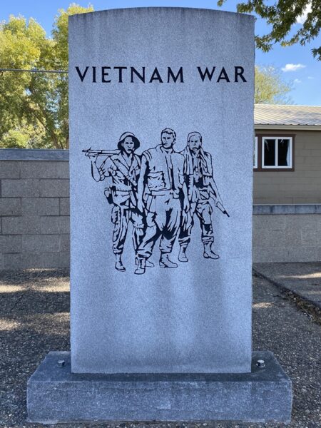 DOON WAR VETERANS MEMORIAL STONE E FRONT