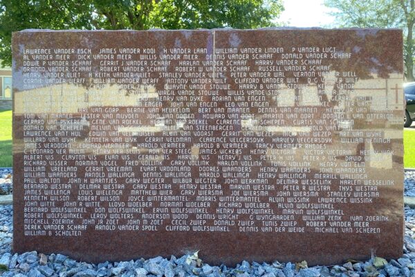 HULL VETERANS MEMORIAL STONE G