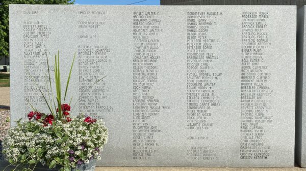 LAKE BENTON WAR VETERANS MEMORIAL STONE A