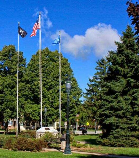 SAUKVILLE VETERANS MEMORIAL