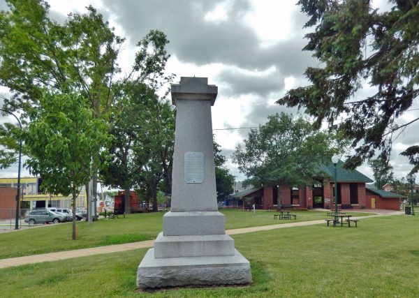 CITIZENS OF MARION AND VICINITY CIVIL WAR MEMORIAL