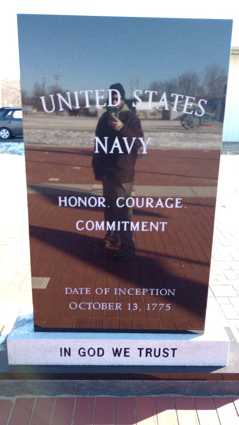 CRAWFORD COUNTY VETERANS MEMORIAL STONE D BACK