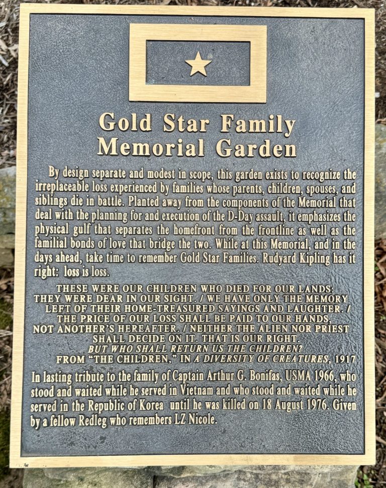 GOLD STAR FAMILY MEMORIAL GARDEN PLAQUE